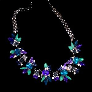 Statement necklace EUC